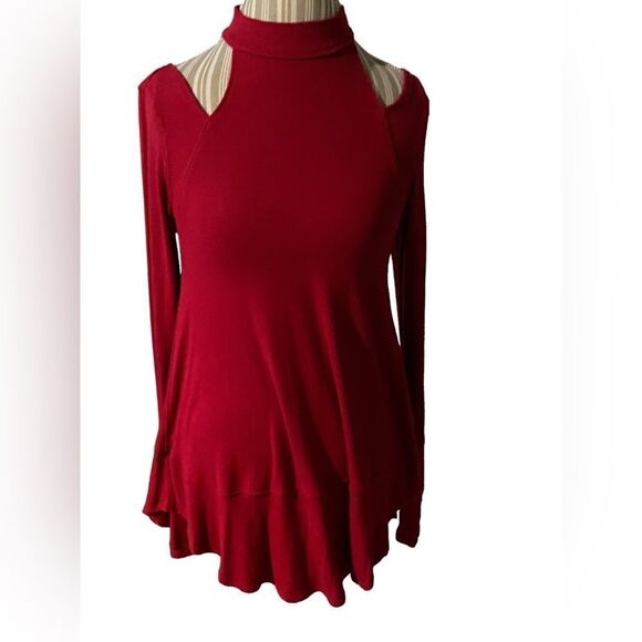 Free People beautiful red top excellent size medium great style see pics - Picture 1 of 2